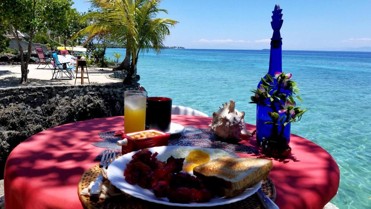 Moalboal T Breeze Coastal Resort Extérieur photo