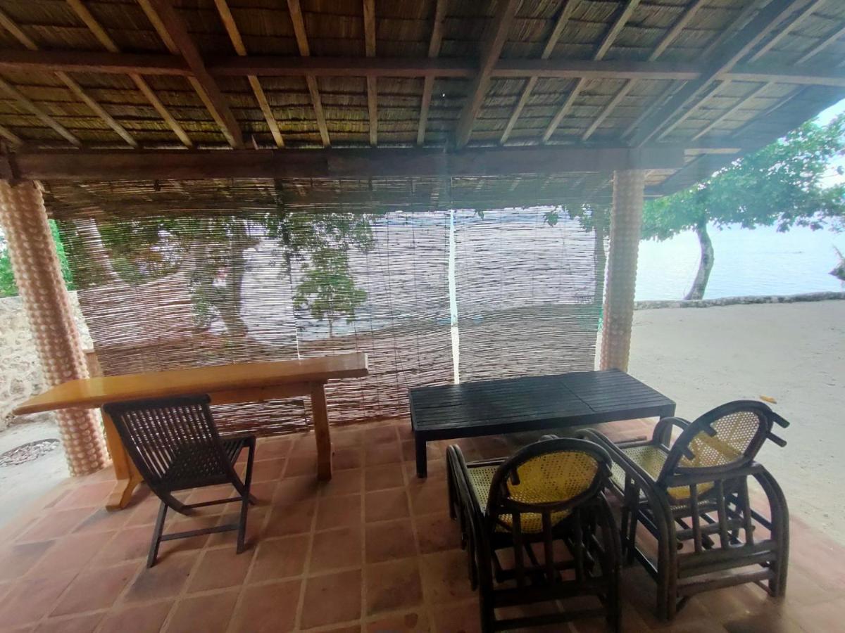 Moalboal T Breeze Coastal Resort Extérieur photo