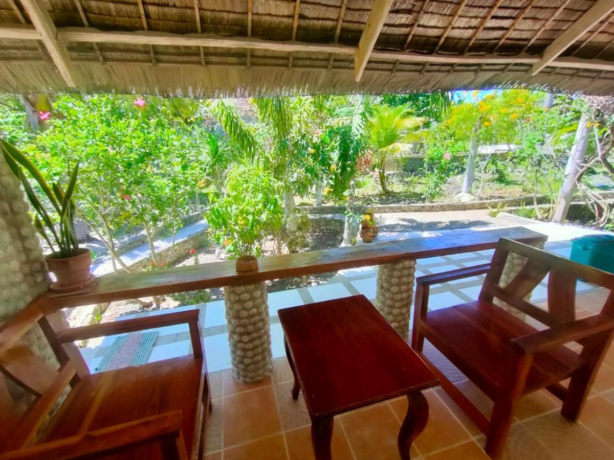 Moalboal T Breeze Coastal Resort Extérieur photo