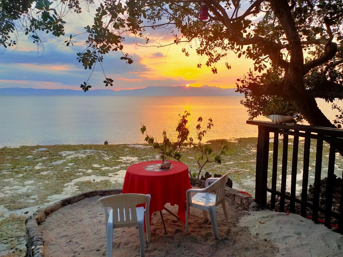 Moalboal T Breeze Coastal Resort Extérieur photo
