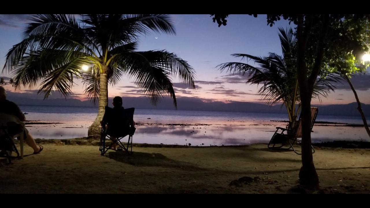 Moalboal T Breeze Coastal Resort Extérieur photo