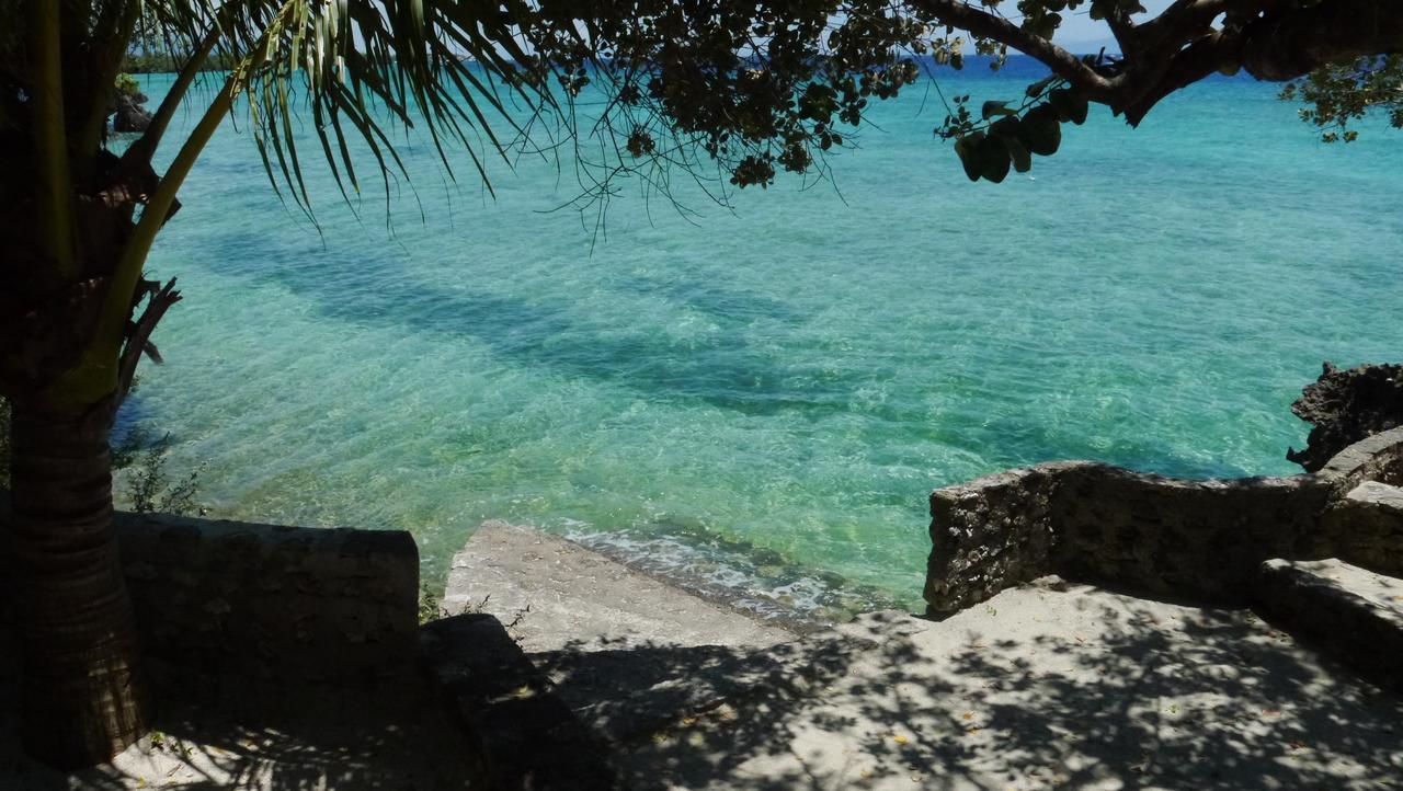 Moalboal T Breeze Coastal Resort Extérieur photo
