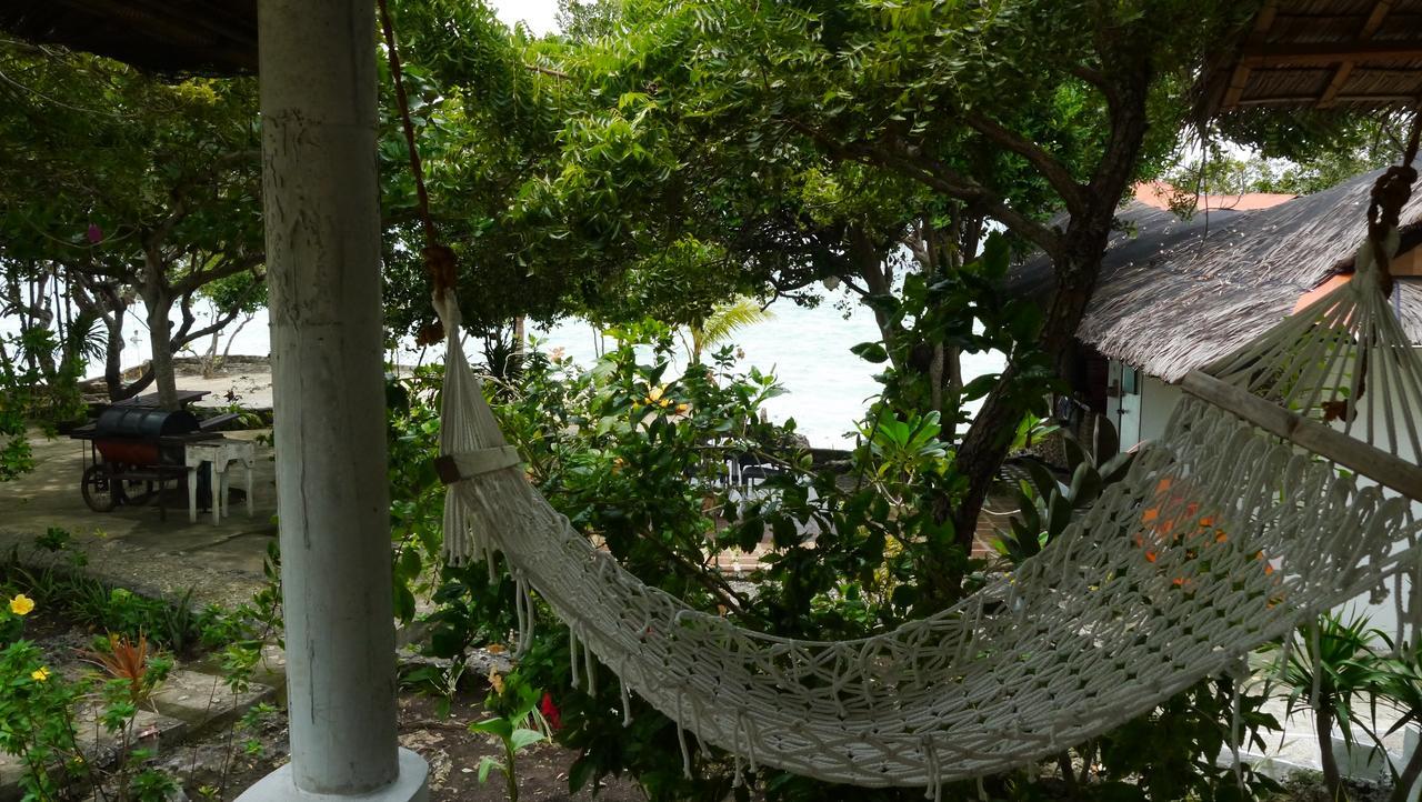 Moalboal T Breeze Coastal Resort Extérieur photo