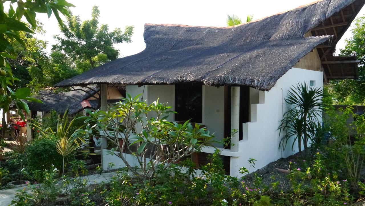Moalboal T Breeze Coastal Resort Extérieur photo