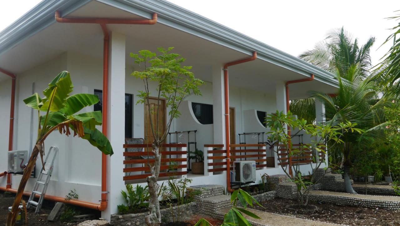 Moalboal T Breeze Coastal Resort Extérieur photo