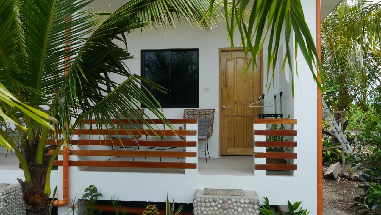 Moalboal T Breeze Coastal Resort Extérieur photo